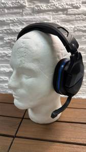 lot 30 image: Turtle Beach Stealth 600 Gen 2 Wireless Gaming Headset (Black & Blue)