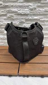 lot 72 image: Canada Pooch LTD Dog Harness XLTG CP12065