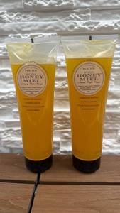 lot 77 image: Perlier Body Honey Shower Cream 8.4 fl oz, Set of 2