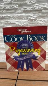 lot 93 image: Better Homes and Gardens New Cook Book Prizewinning Recipes - Limited Edition