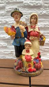 lot 96 image: Thanksgiving Family Resin Figures