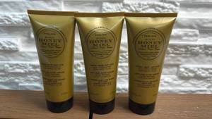 lot 123 image: Perlier Body Honey Miel Anti-Age Hand Cream 100ml Lot of 3
