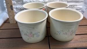 lot 147 image: Pfaltzgraff Tea Rose Gadget Crock - Lot of 4