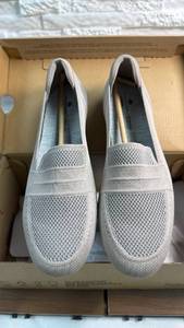 lot 151 image: Clarks Carly Charm Loafer Slip-On Shoes Stone UK 5.5 US 8M