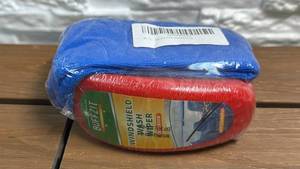 lot 175 image: BUFFZIT Windshield Wash Wiper Applicator Set (Model X004JB9WXN)