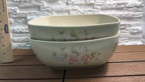 lot 191 image: Pfaltzgraff Stoneware Vegetable Bowl in the Tea Rose Pattern - 2-Piece Set
