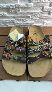 lot 198 image: euroWellness balance Slide Sandals (Floral & Black) Size 8