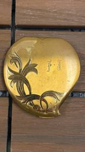 lot 200 image: Elgin American Compact Mirror with Floral Design and Initials F I