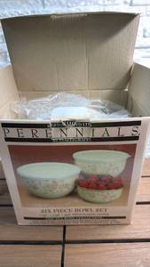 lot 204 image: Reston Lloyd Perennials 6 Piece Bowl Set Tea Rose Collection 42222