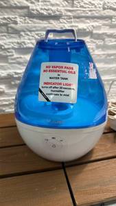 lot 302 image: Crane EE-5302 Ultrasonic Humidifier Blue White 24W