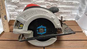 lot 325 image: Black & Decker 12 Amp Corded Circular Saw