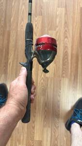 lot 340 image: Zebco Fishing Reel & Rod Combo - 404 Wide-Range Powertrain Drag Reel