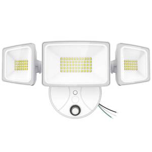 lot 139 image: Pre Owned Onforu 80W LED Dusk to Dawn Flood Lights,8000LM White Exterior Security Outdoor Lighting,IP65 Waterproof Outdoor 3 Adjustable Heads Photocell Light Fixture,6500K Floodlight for Garage,Patio,Yard - Retail $28