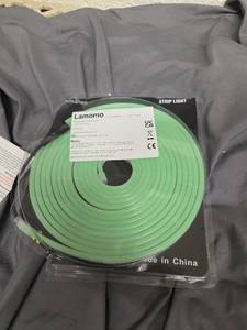 lot 220 image: Green 5M Neon Flexible Strip Light - Retail $0