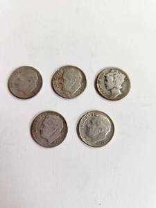 lot 136 image: Lot of 5 Vintage U.S. 90% Silver Dimes&nbsp