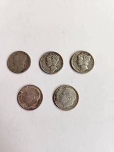 lot 137 image: Lot of 5 Vintage U.S. 90% Silver Dimes&nbsp