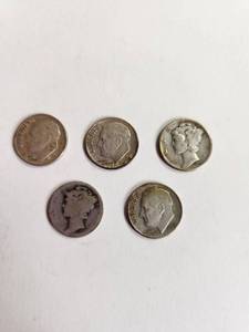 lot 140 image: Lot of 5 Vintage U.S. 90% Silver Dimes&nbsp
