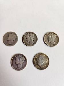 lot 145 image: Lot of 5 Vintage U.S. 90% Silver Dimes&nbsp
