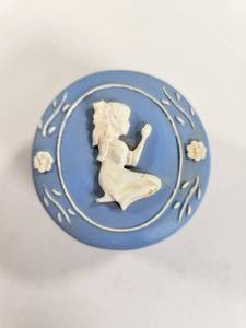 lot 184 image: Blue Cameo Trinket Box with Cream Figurative Relief and Floral Decoration