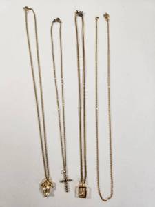 lot 189 image: Lot of Gold-Tone Chain Necklaces with Pendants