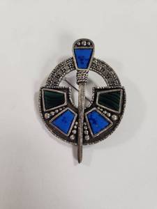 lot 200 image: Vintage Celtic Circle Brooch
