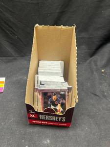 lot 235 image: Baseball Sports Cards Lot