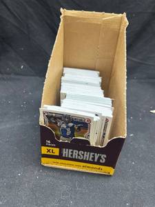 lot 239 image: Bowman Baseball Trading Cards Lot Approximately 100 Cards