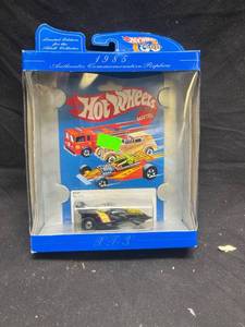 lot 246 image: Mattel Hot Wheels XT-3 1985 30th Anniversary Collectors Edition
