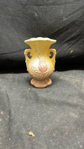 lot 314 image: Mid Century Hull Art Pottery Magnolia Small Vase