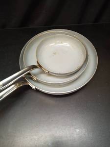 lot 1036 image: Tramontina Tri-Ply Clad Cookware Set 3-Piece Frying Pans 8.1 in - Retail $0
