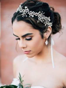 lot 1065 image: SWEETV Bridal Headpiece Silver Wedding Headband for Brides Hair Accessories - Retail $22