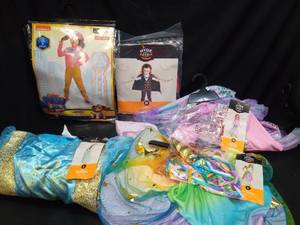 lot 1123 image: Lot of 5 Childrens Character Costume Lot Nickelodeon Hyde and Eek pictures as shown - Retail $0