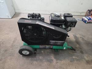 lot 7008 image: Speedaire Model 2YJ61A Air Compressor w Honda GX Engine