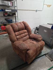 lot 7019 image: Brown Upholstered Reclining Chair