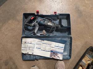 lot 7028 image: Bosch Corded Rotary Hammer Drill w Carrying Case