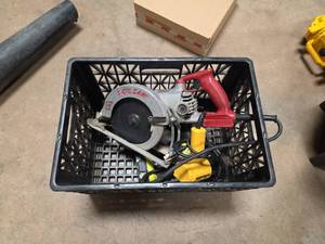 lot 7061 image: Skil-Saw Cordless Circular Saw with Accessories