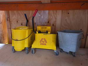 lot 7084 image: Mop Bucket Wringer Cart Lot �� Yellow & Gray (3 Units)