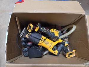 lot 7086 image: DeWalt Cordless Power Tools Lot w Batteries & Charger