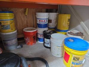lot 7092 image: Kilz All-Purpose 2 Interior Exterior Primer & Paint Supplies Lot