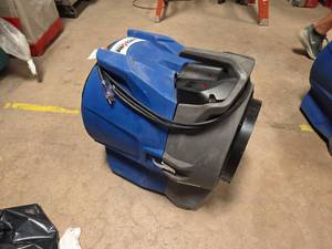 lot 7126 image: SYCLONE Air Scrubber Entry 2A Portable Unit