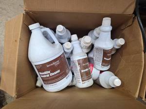 lot 7178 image: ServiceMaster WoodGlo Neutral Cleaner Lot