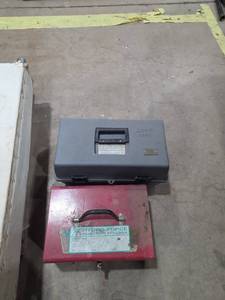 lot 7185 image: 2000 Chevy Hydro-Force Injection Sprayer w Toolbox