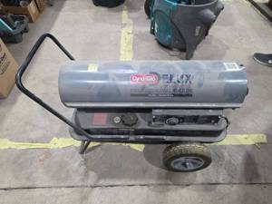 lot 7186 image: Dnd-Glo Elux Professional Grade Portable Heater
