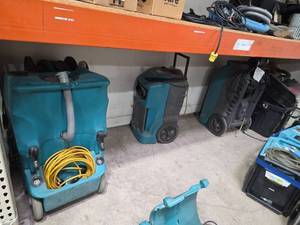 lot 7200 image: Commercial Water ExtractionRestoration Equipment Bundle