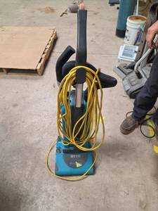 lot 7250 image: Tennant 3110 ServiceMaster Clean Floor Scrubber