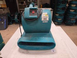 lot 7271 image: Turquoise Air Mover Blower Fan w Power Cord