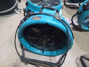 lot 7335 image: ServiceMaster Stealth Air 3000 Portable Air Mover