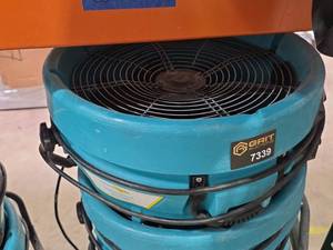 lot 7339 image: ServiceMaster Stealth AV3000 Axial Airmover