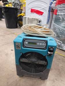 lot 7354 image: Drieaz F413-SM Dehumidifier Water Removal Equipment