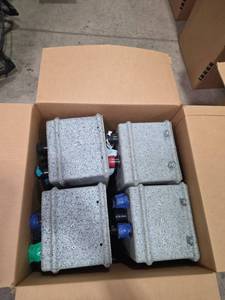 lot 7387 image: Electrical Distribution Panel Terminal Blocks Assembly (4-Unit)
